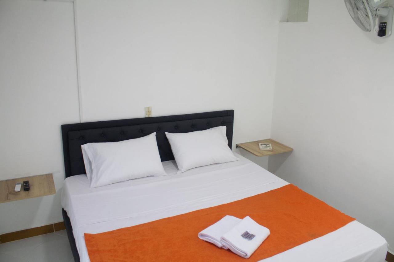Hotel Picasso 70 Medellín Dış mekan fotoğraf