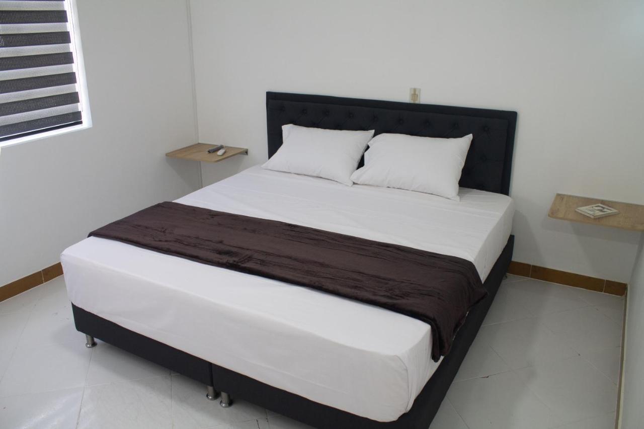 Hotel Picasso 70 Medellín Dış mekan fotoğraf