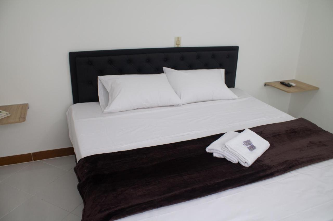 Hotel Picasso 70 Medellín Dış mekan fotoğraf