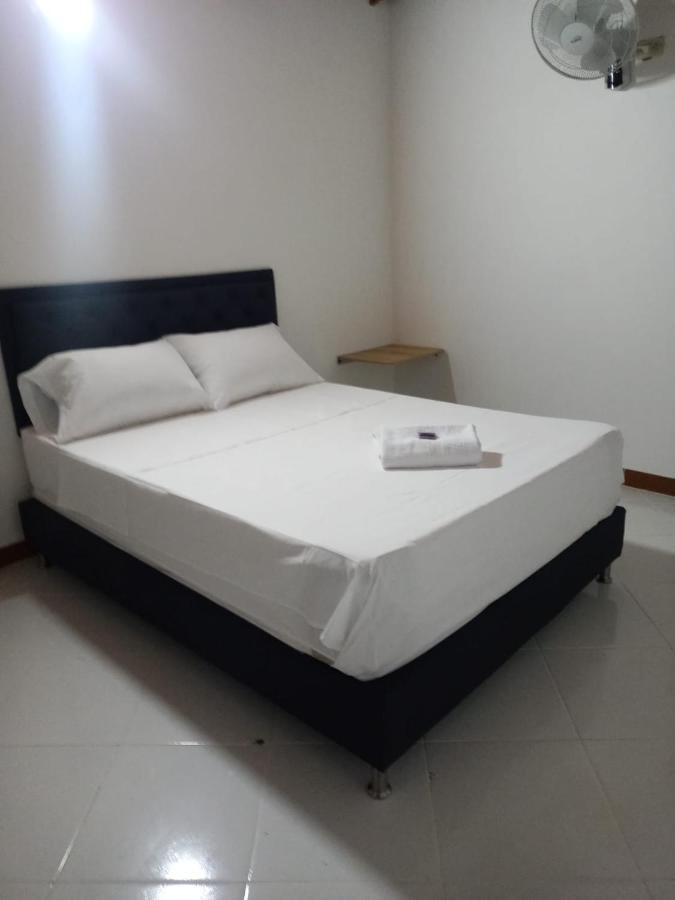 Hotel Picasso 70 Medellín Dış mekan fotoğraf