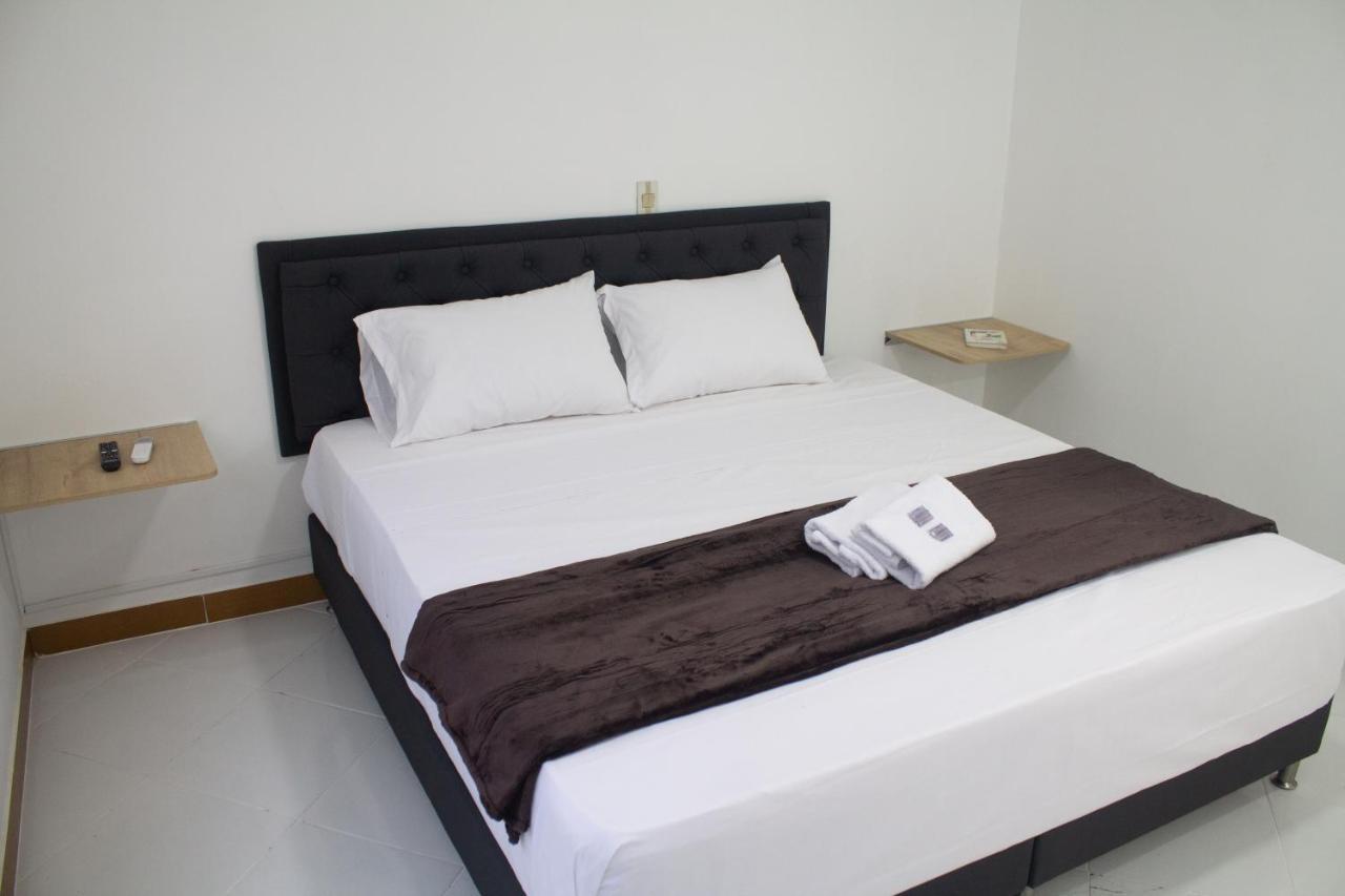Hotel Picasso 70 Medellín Dış mekan fotoğraf