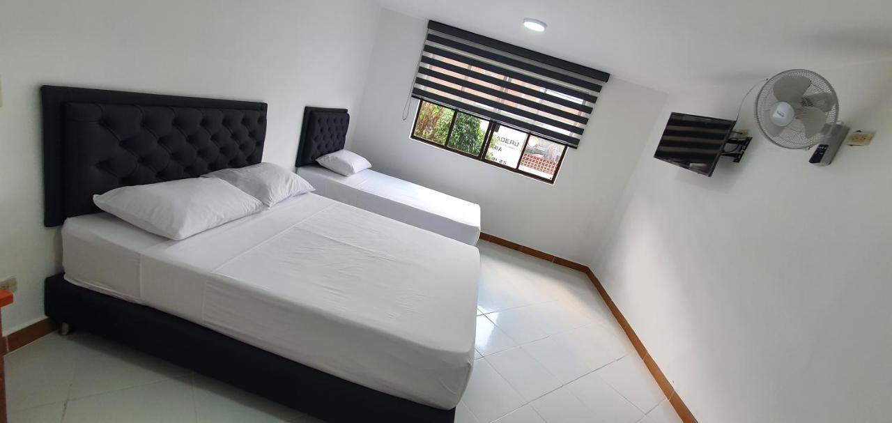 Hotel Picasso 70 Medellín Dış mekan fotoğraf