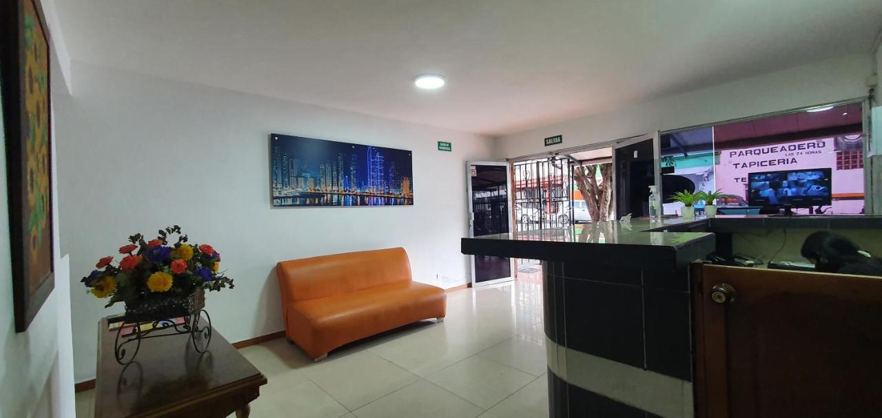 Hotel Picasso 70 Medellín Dış mekan fotoğraf